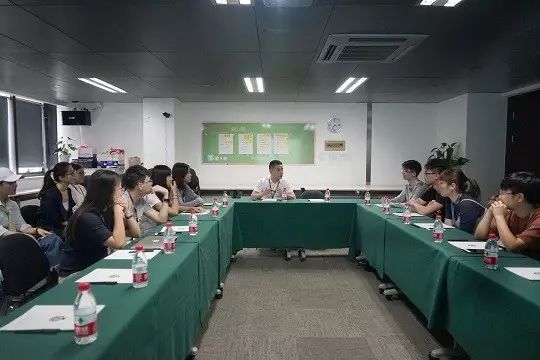 大学生理财国外_国外理财教育_理财国外大学生可以做吗